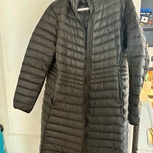 Land’s End Long- Knee Length - Quilted Puffer Coat in Black
